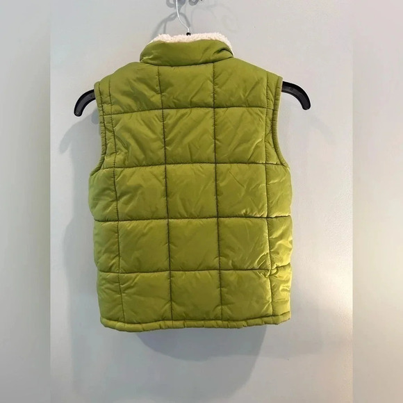 Gymboree - LIKE NEW  - puffer vest. Size 5-6 - Picture 2 of 5